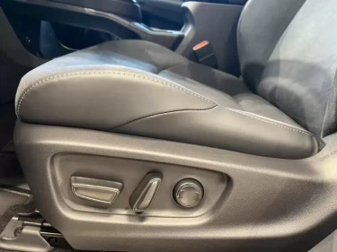 Foto van Toyota C-HR+