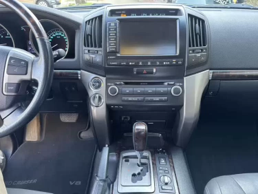 Foto van Toyota Land Cruiser V8