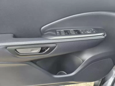 Foto van Lexus LBX