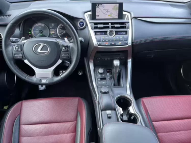 Foto van Lexus NX