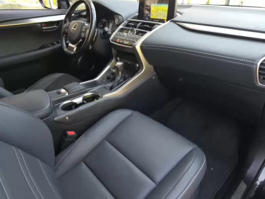 Foto van Lexus NX