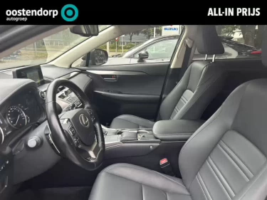 Foto van Lexus NX