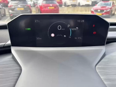 Foto van Toyota C-HR+