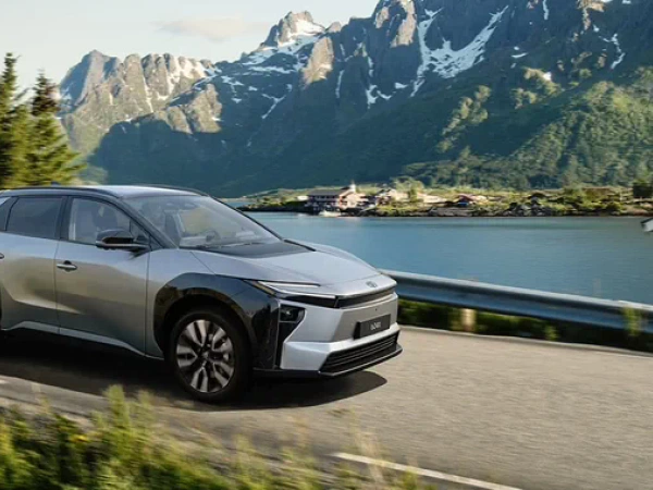 Toyota bZ4X 2025: scherp geprijsd en flink verbeterd