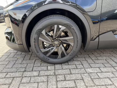 Foto van Toyota C-HR+