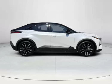 Foto van Toyota C-HR+