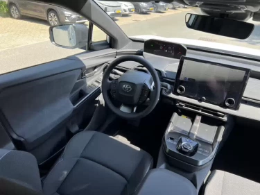 Foto van Toyota C-HR+