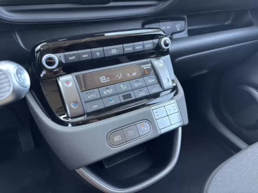 Foto van Hyundai INSTER