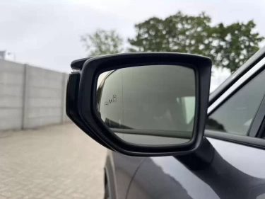 Foto van Lexus LBX